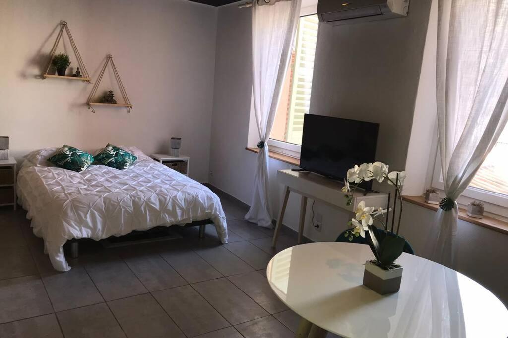 Studio Cocooning A 50 M Du Port, Classe 1 Etoile Cassis Kültér fotó